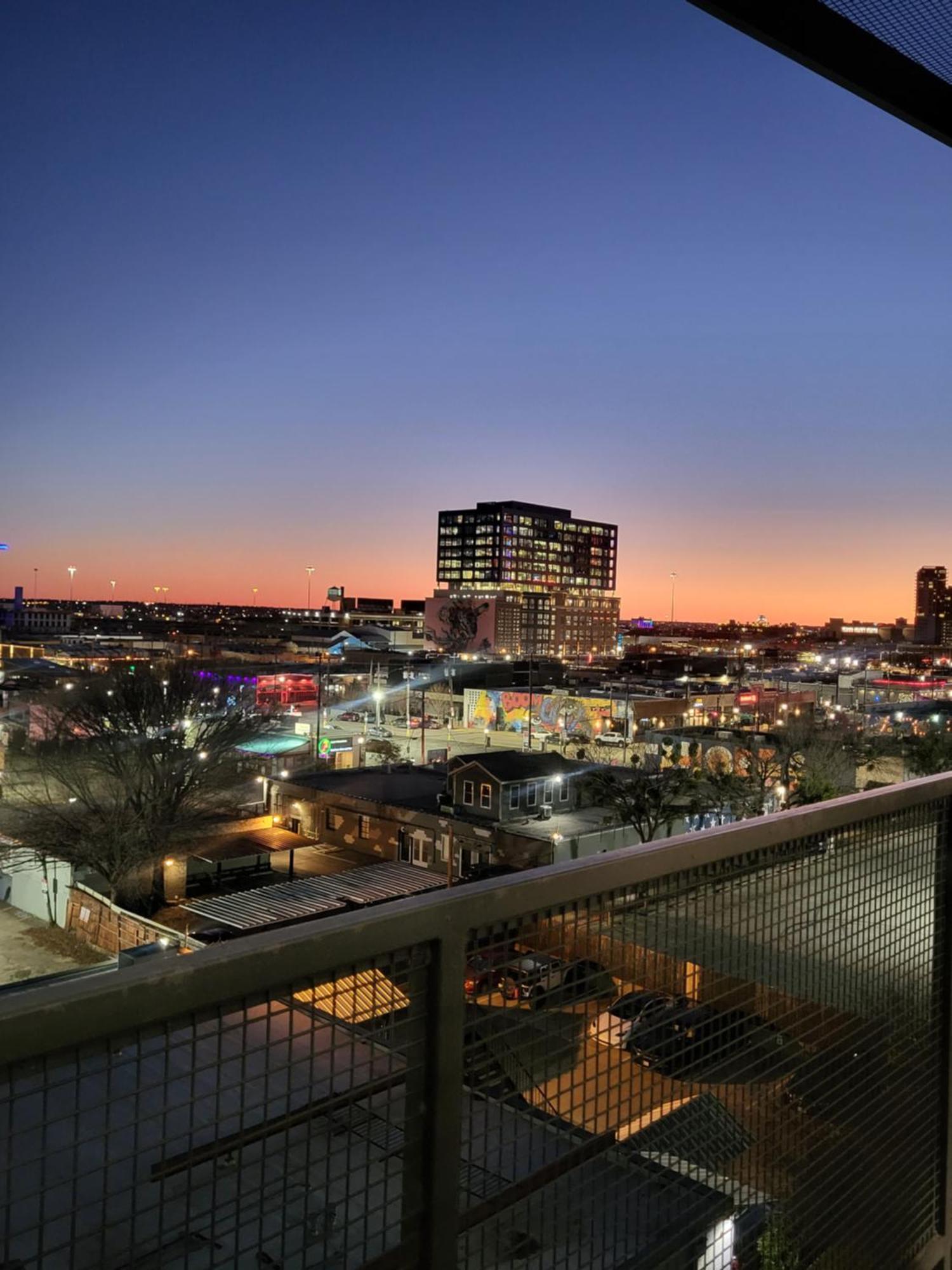 2Bdrm/2 King Beds/1Air Mattress Appartement Dallas Buitenkant foto