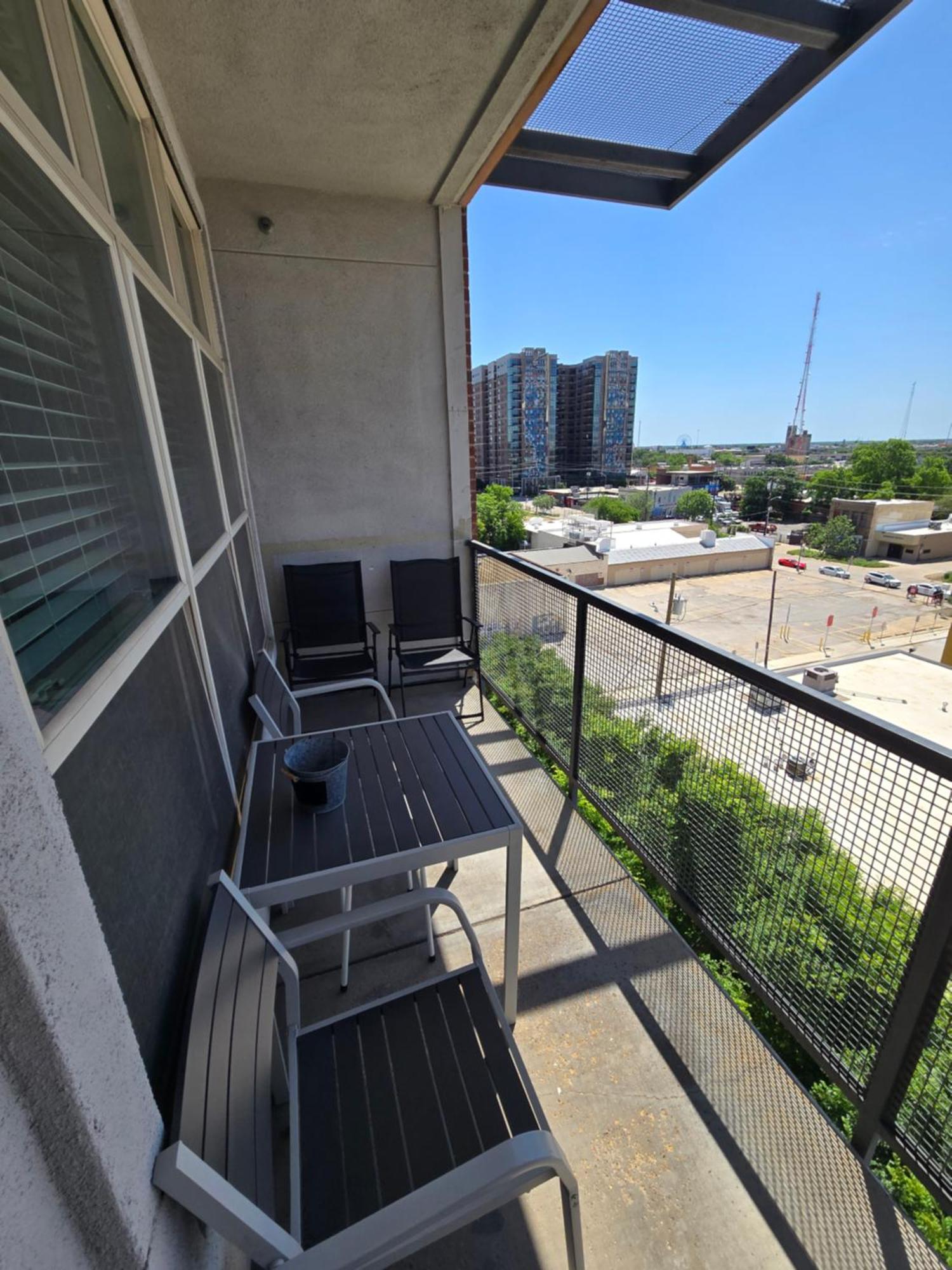 2Bdrm/2 King Beds/1Air Mattress Appartement Dallas Buitenkant foto