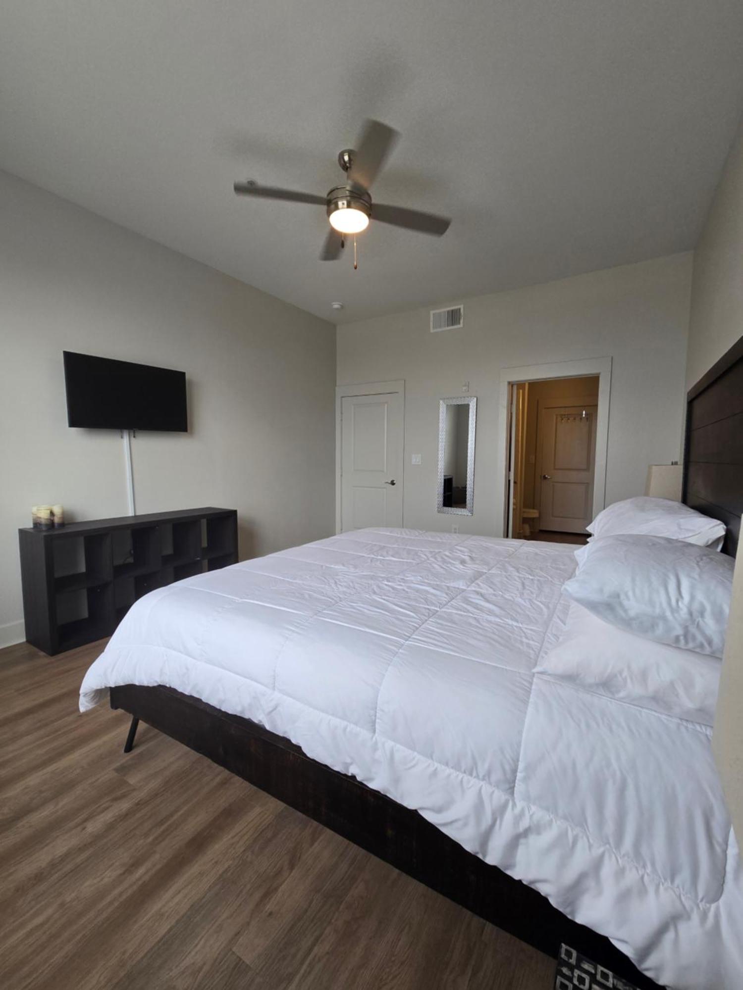 2Bdrm/2 King Beds/1Air Mattress Appartement Dallas Buitenkant foto