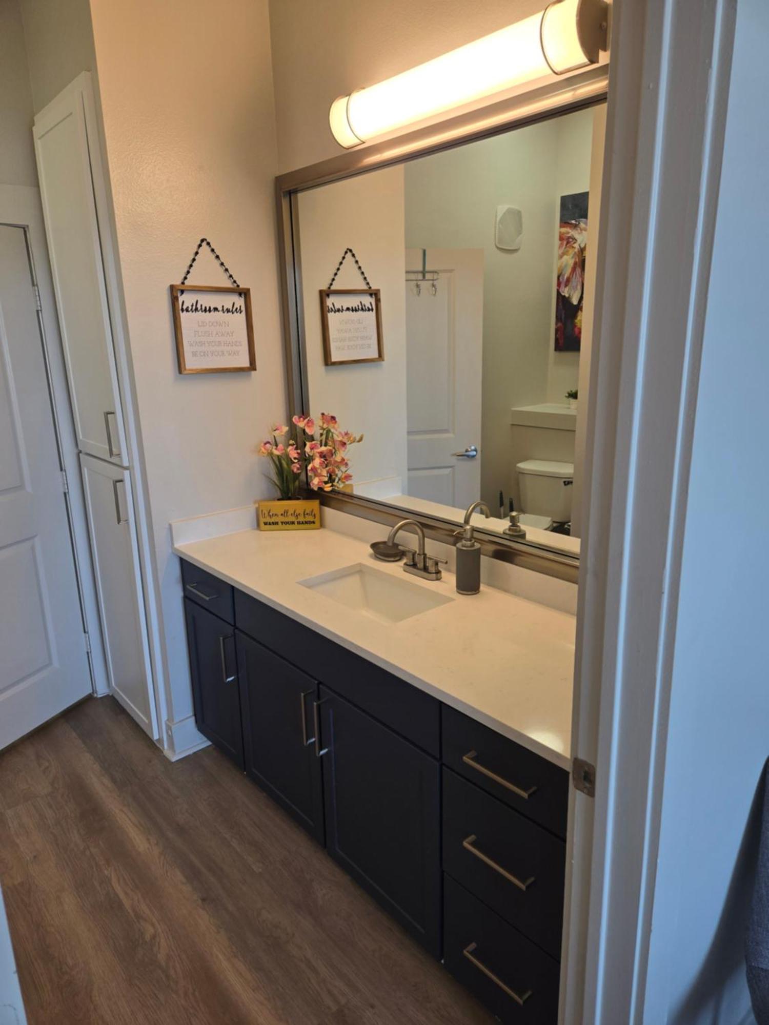 2Bdrm/2 King Beds/1Air Mattress Appartement Dallas Buitenkant foto